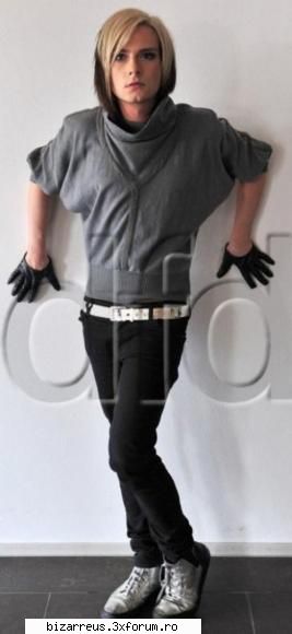 Kiro are PRIETEN ! - OMG!!!!!! bine cami palce de strify :) :D ;) o sa - ●๋�Kiro●๋�