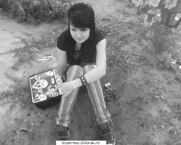 Little Rozzy...[Crazzy Emo Kid] - Aici eram la o prietena la - ●๋�Pictures With Us●๋�