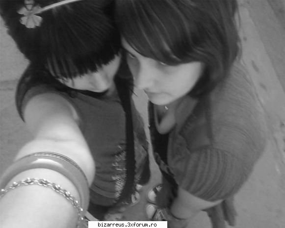 Little Rozzy...[Crazzy Emo Kid] - Acum ast comm'uri :D - ●๋�Pictures With Us●๋�