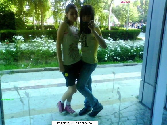 eo`h mica diavolit`sza - in poza de mai sus eo`s aia cu - ●๋�Pictures With Us●๋�